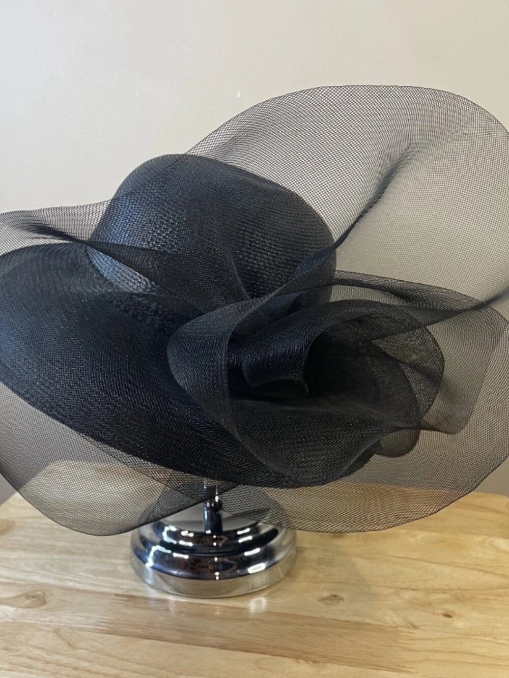 Black Wide Brim Dress Hat Sheer Mesh Veil Dramatic Tulle Bow Formal Church Derby
